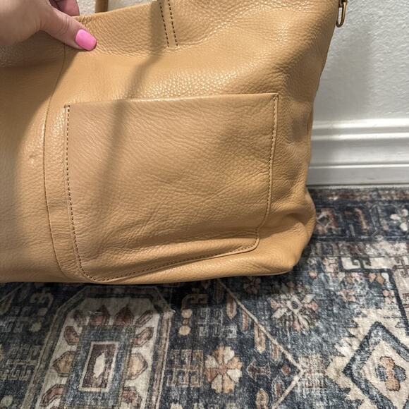 Hobo  Sandstorm Leather Large East West Tote Bag W/ Outside Pocket - Picture 3 of 12